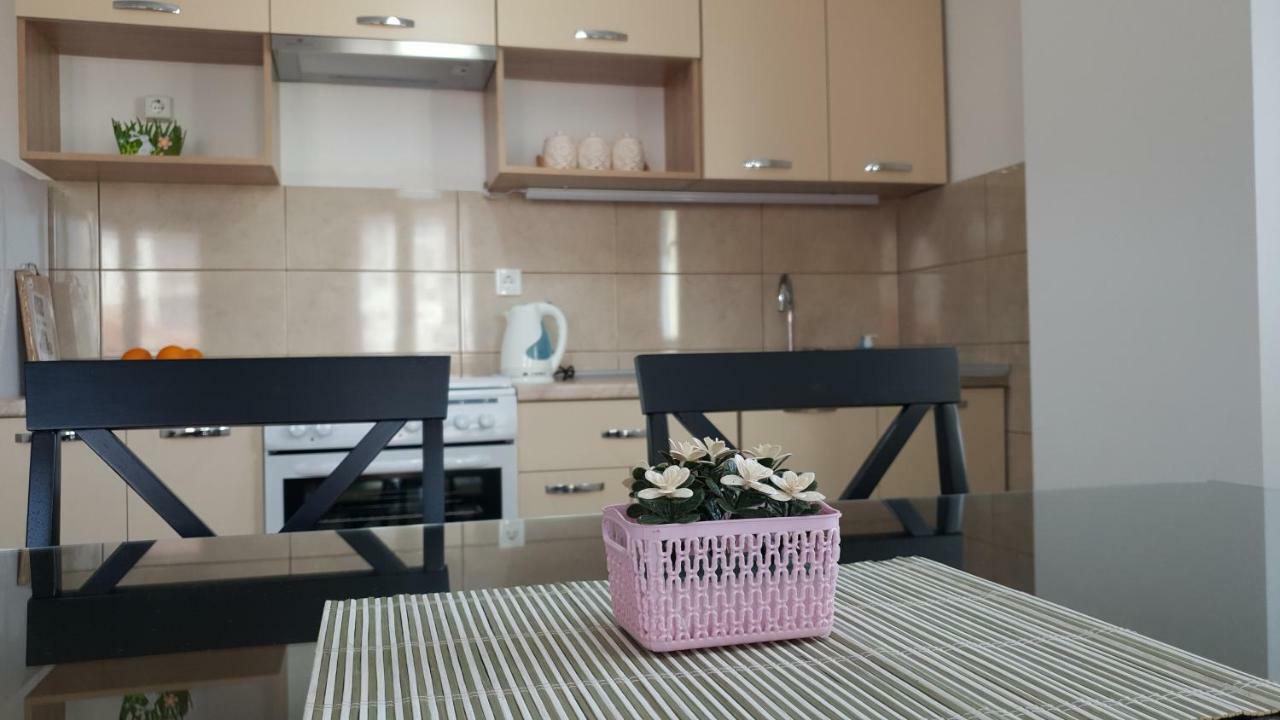 Elsie Apartment Ohrid Buitenkant foto