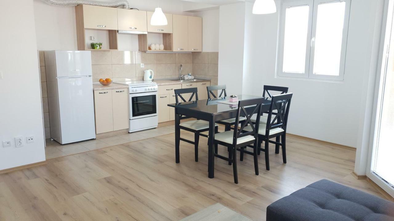 Elsie Apartment Ohrid Buitenkant foto