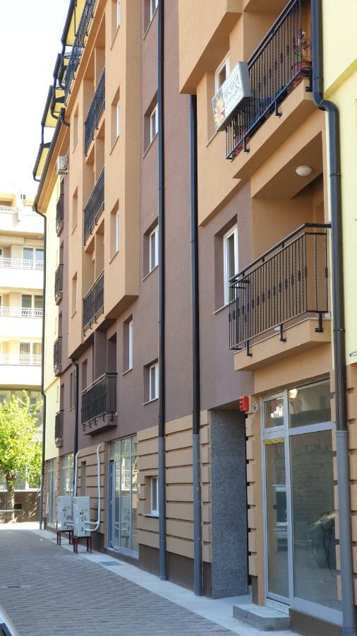 Elsie Apartment Ohrid Buitenkant foto