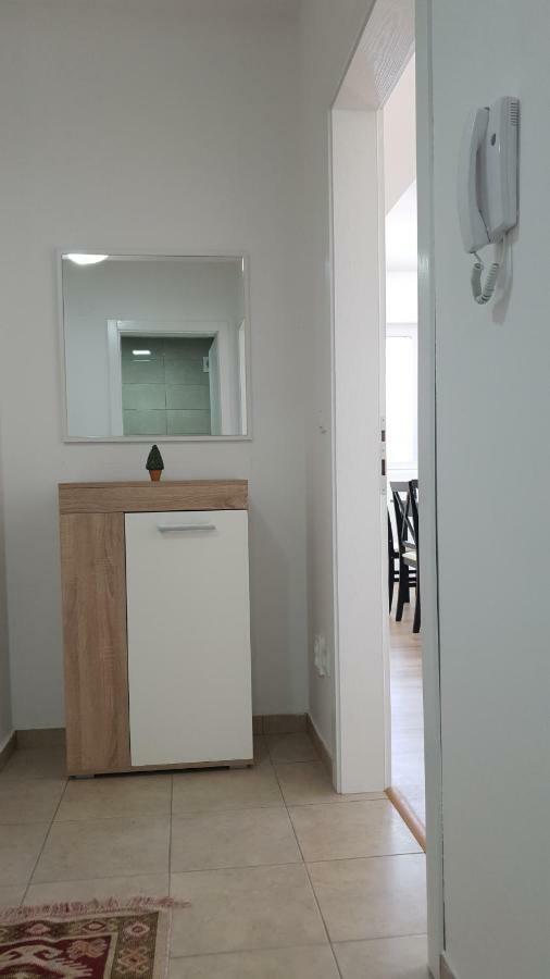 Elsie Apartment Ohrid Buitenkant foto