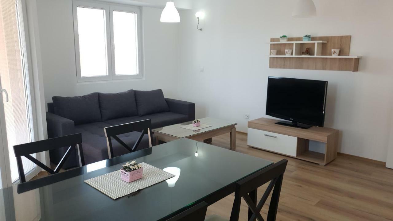 Elsie Apartment Ohrid Buitenkant foto