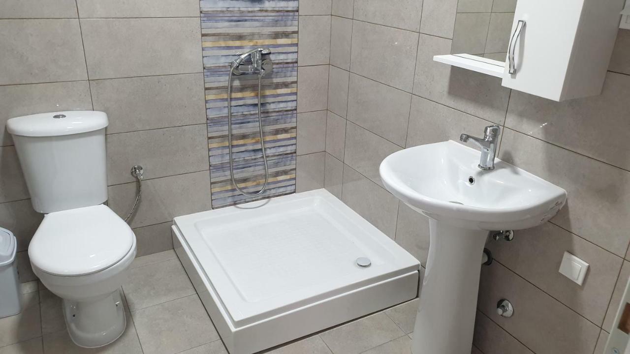 Elsie Apartment Ohrid Buitenkant foto